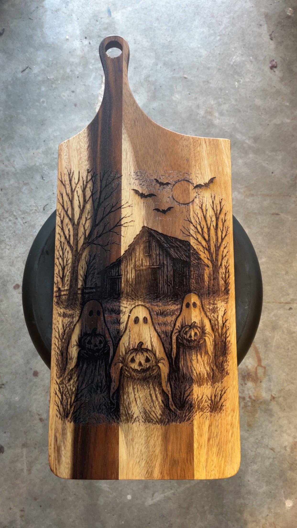 Large Ghost Scene Handle Board A