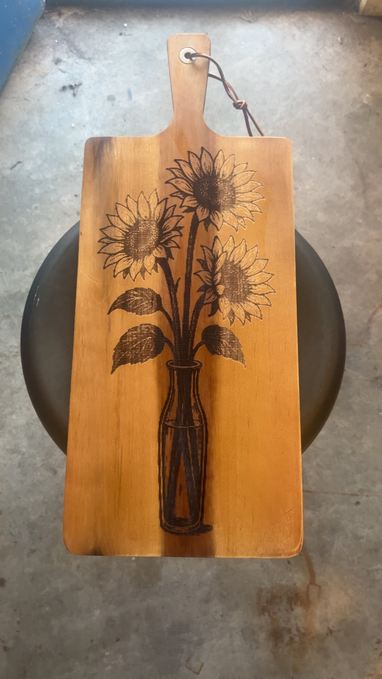 Medium Sunflower Handle Board
